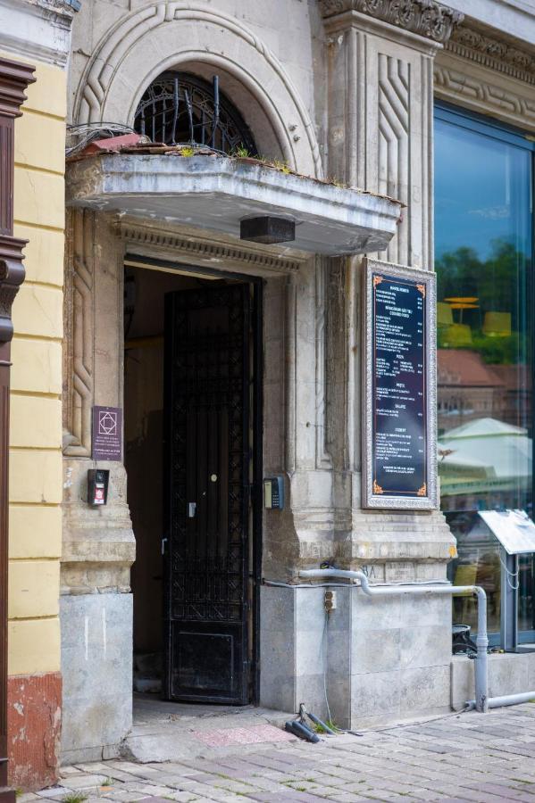Piata'S Hidden Apartment Брашов Экстерьер фото